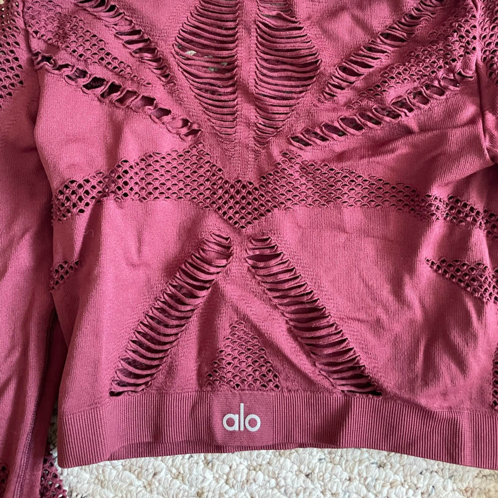 Alo workout top - Picture 2 of 2